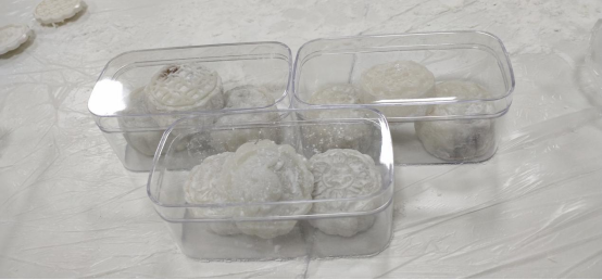 图1 同学们制作的月饼.png